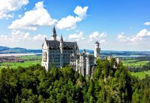 Le château de Disney le Neuschwanstein Château de Neuschwanstein