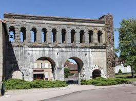 Découvrir la ville fortifiée de Langre en Bourgogne