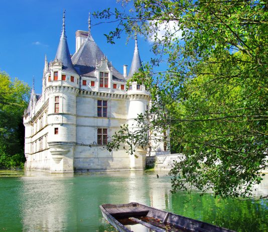Découvrir les châteaux de la Loire en camping-car : nos conseils